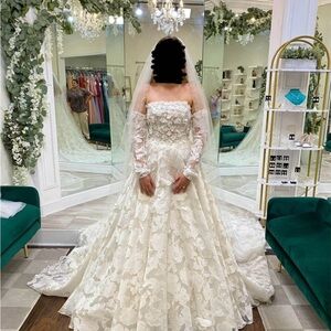 Wedding dress size 6 Morilee poppy style 4159, never worn or altered